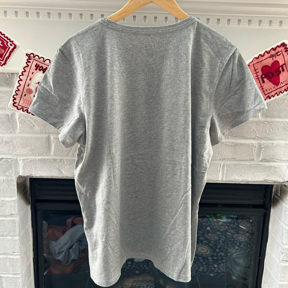 Life Is Good Heather Gray T-Shirt XL NWT chickens top - Picture 6 of 6
